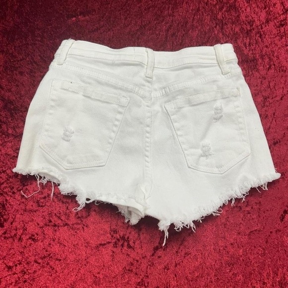 White Denim Shorts with Pearls - Picture 3 of 6